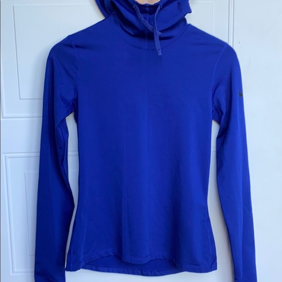 nike dri fit hooded long sleeve